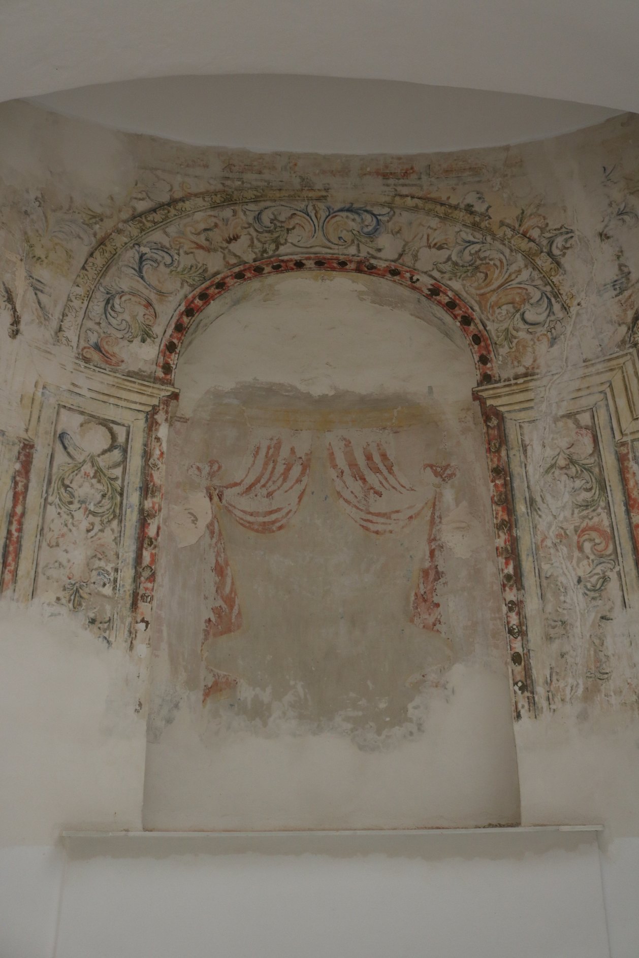 ANTES-Restauración Pinturas murales Iglesia Santa MAria de las Lagrimas. Guadix.Proyecto Junta de Andalucia